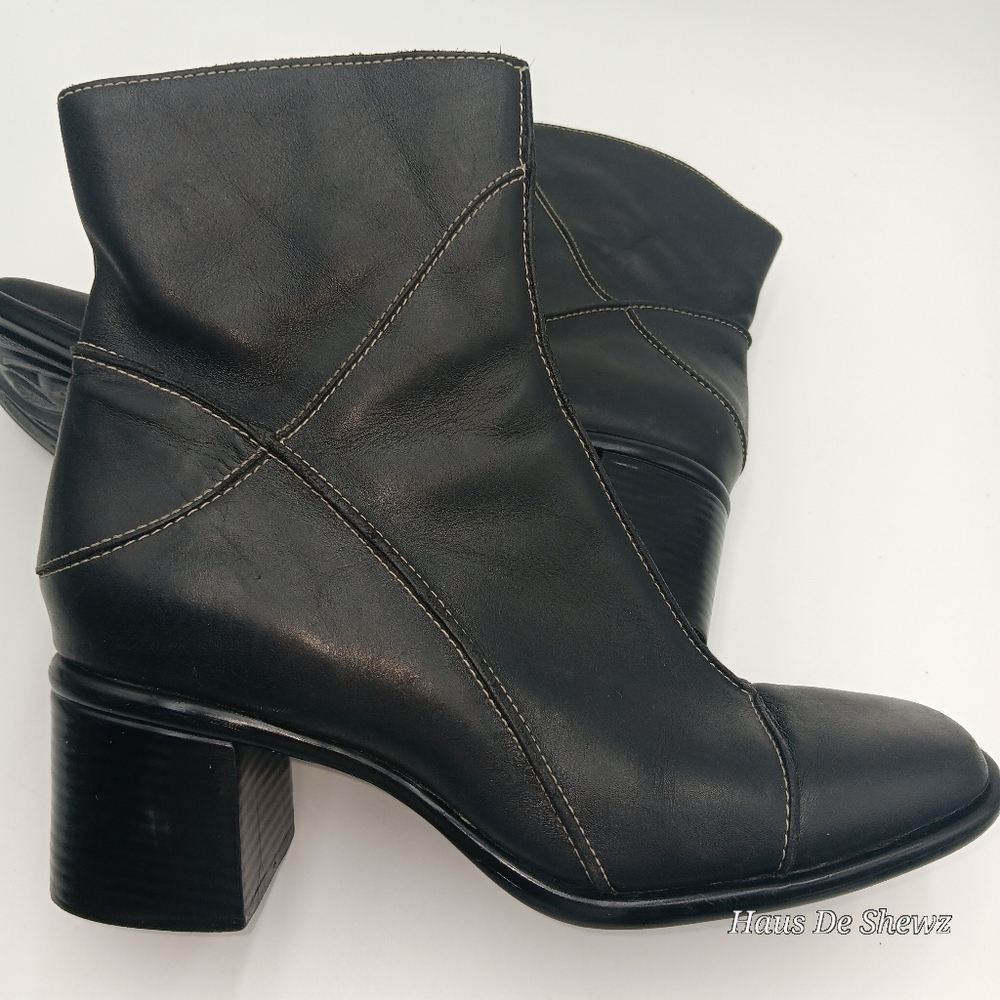 Clarks 31835 Black Slip On Leather Ankle Boots 7
